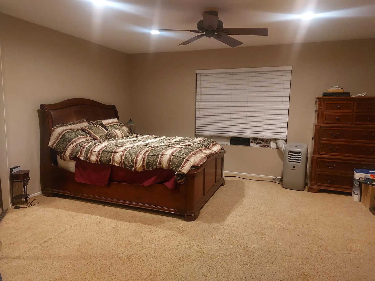 1 bed, 2975 sqft, $1,350 — Photo 4