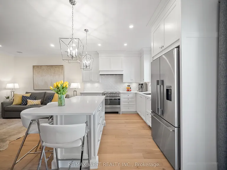 30 Drizzel Cres — Photo 21