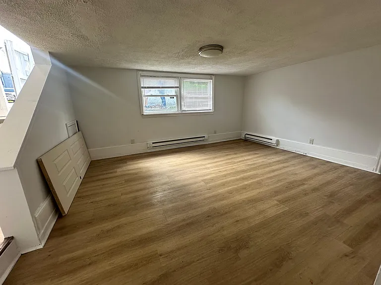 540 Freemont Ct #1 — Photo 7