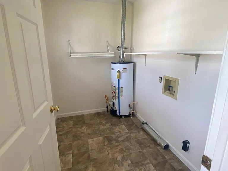 321 Poplar St #325-B — Photo 6