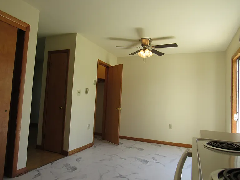 1020 Stonybridge Dr — Photo 6