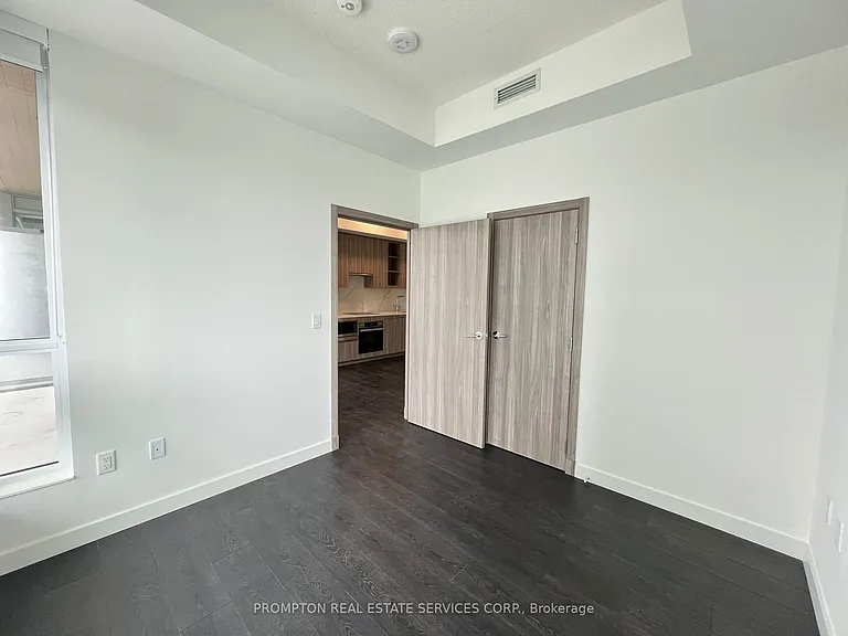 27 McMahon Dr #615 — Photo 10