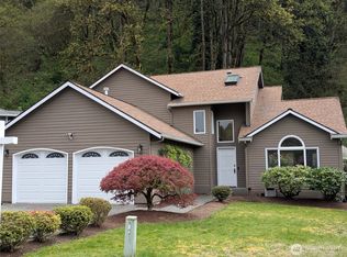 15617 160th Ct SE, Renton, WA 98058