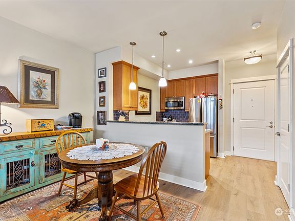 4th image of 400 Washington Avenue #314