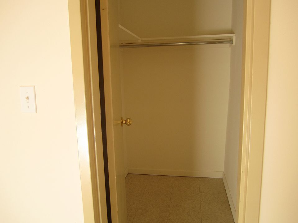2nd image of 57 Madison St #900