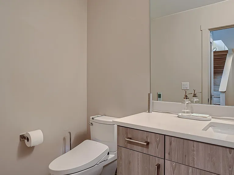 1456 N Zenobia St — Photo 14