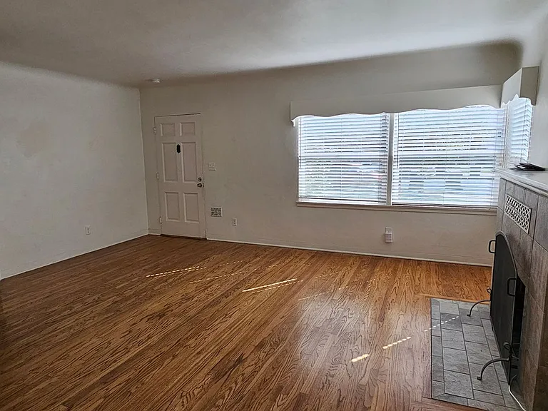 609 E Central Ave — Photo 4