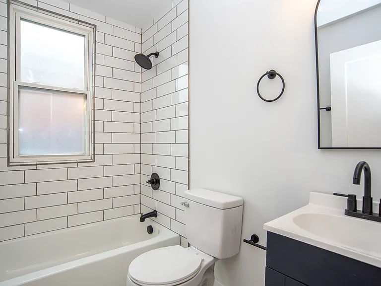 6187 Hecla St #1 — Photo 8
