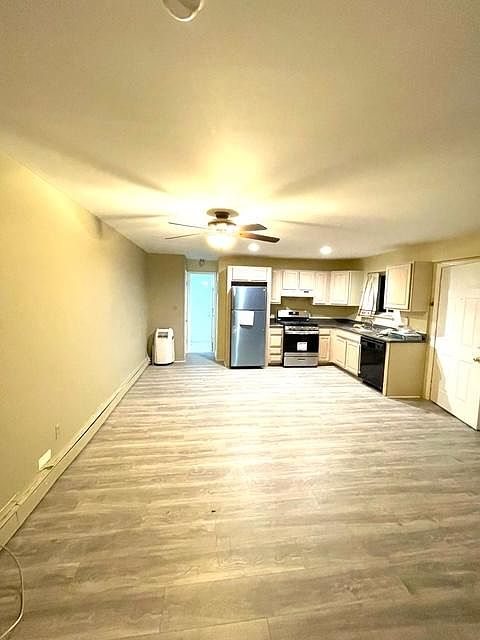 1st image of 819 Revere Ave