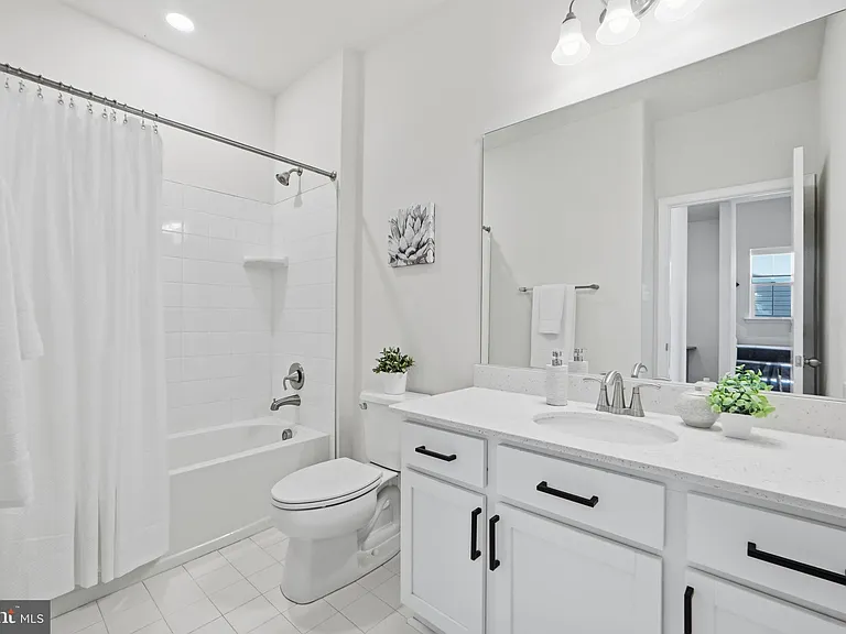 16428 Fife Way — Photo 30