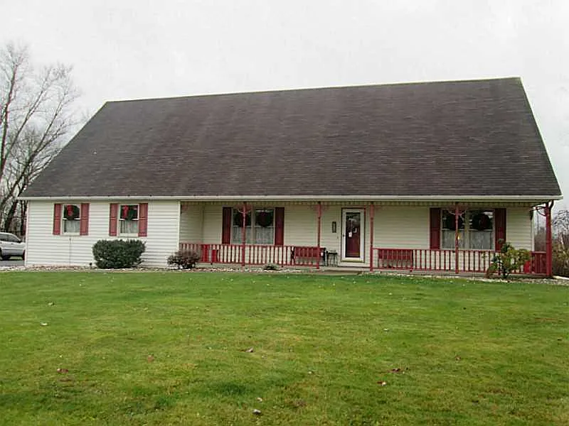 435 Sunset Dr photo 1