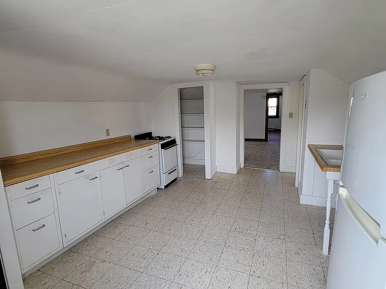 151 Edgewood Ln #2 — Photo 3