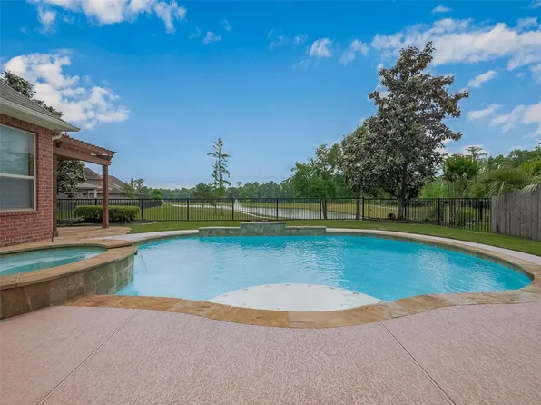 2711 King Point View Ln, Spring, TX 77388