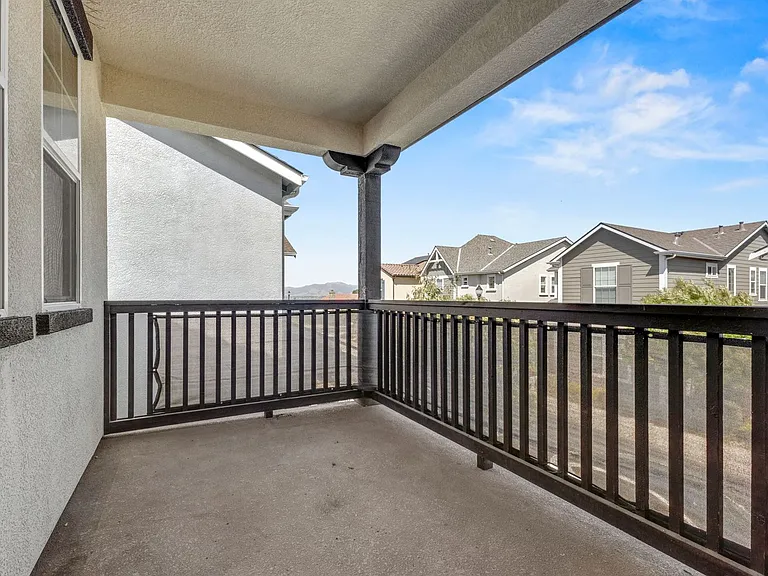 19218 Coliseum Ln — Photo 19
