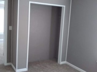 2221 S 12th St, Springfield, IL 62703