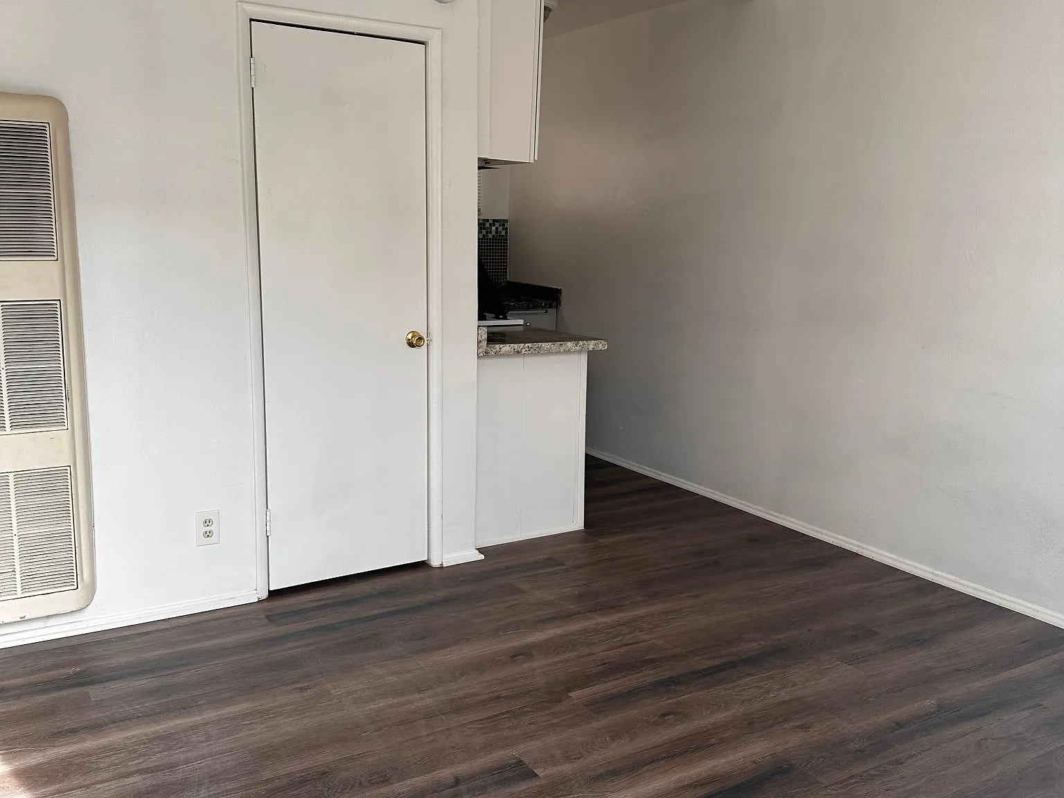 Studio, 500 sqft, $1,000 — Photo 1