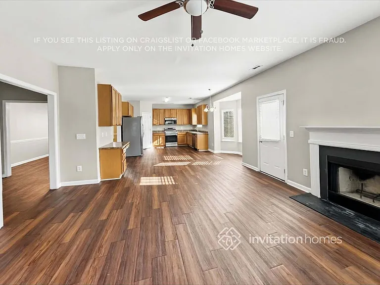 1919 Darbywine Dr — Photo 6