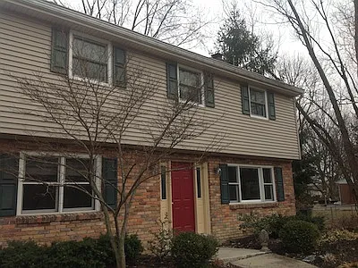 470 Cloverwood Dr photo 1