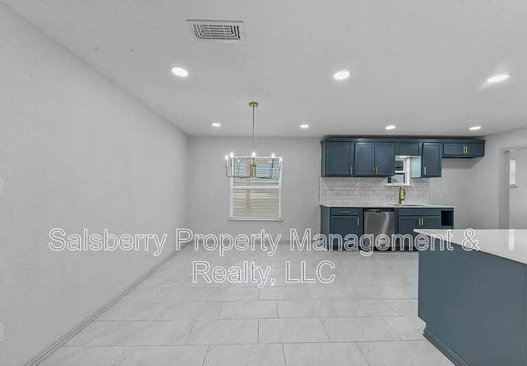 3137 S FM 200 — Photo 6