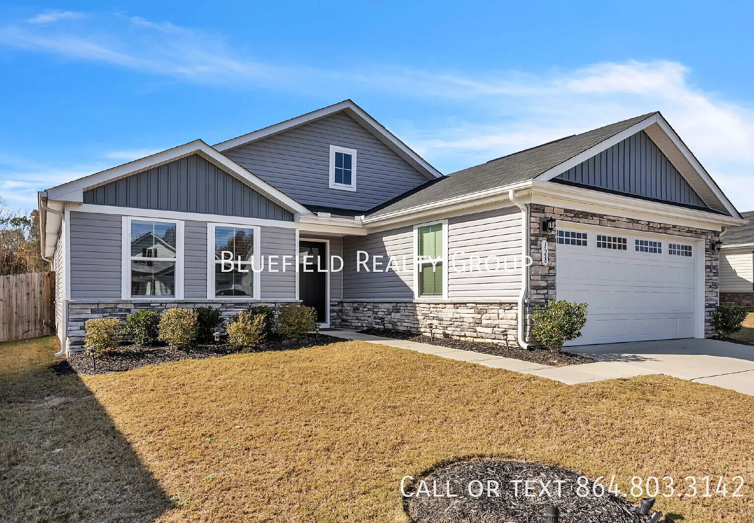 Beautiful 3BR / 2BA Craftsman-Style Home in Durbin Oaks in Fountain Inn $1995/mo — Photo 2