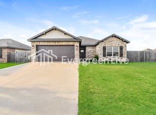 200 Grove Ln, Centerton, AR 72719