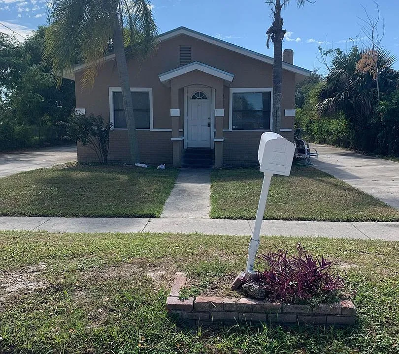 2962 Lincoln Blvd