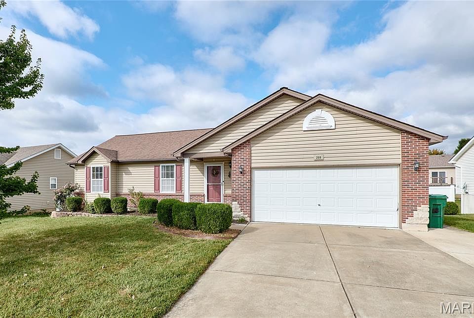 1st image of 209 Gentle Pine Ln