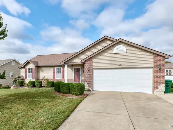 209 Gentle Pine Ln, Winfield, MO 63389