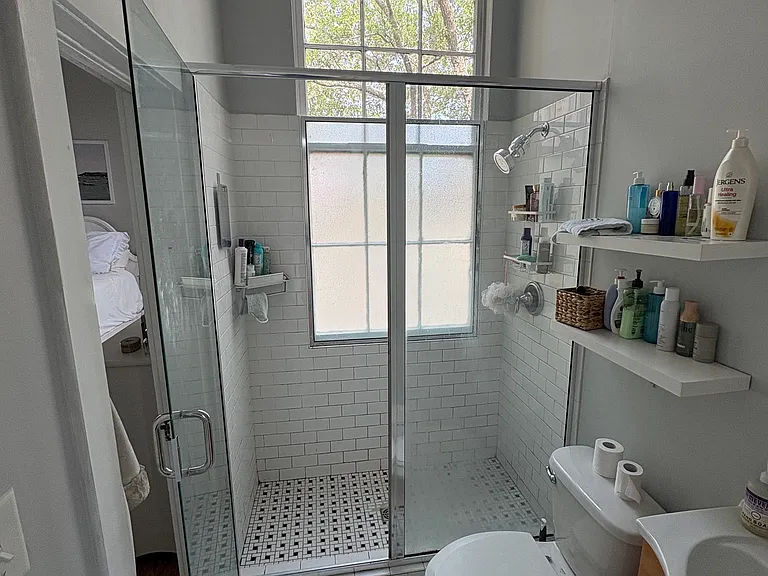 107 Ashley Ave #B — Photo 8