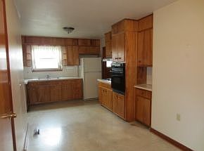 5th image of 1013 Whippoorwill Ln