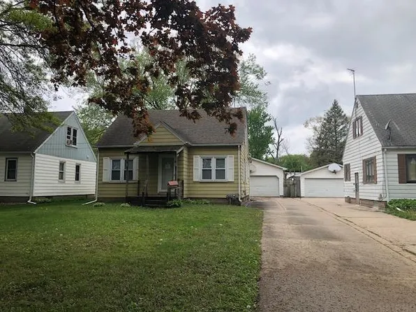 1830 W 7th St, Waterloo, IA 50702