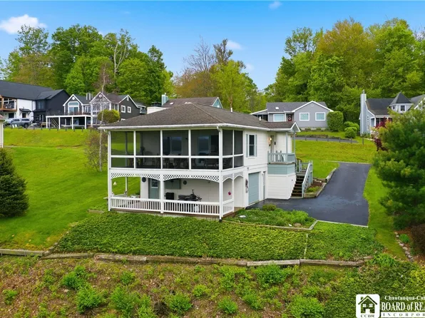 120 Chautauqua Escapes, Ashville, NY 14710