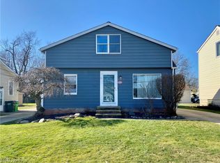 1296 Lander Rd, Mayfield Heights, OH 44124