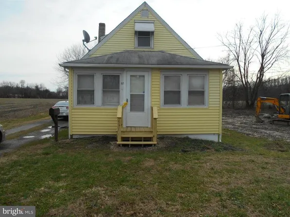 87 S Dupont Rd, Penns Grove, NJ 08069