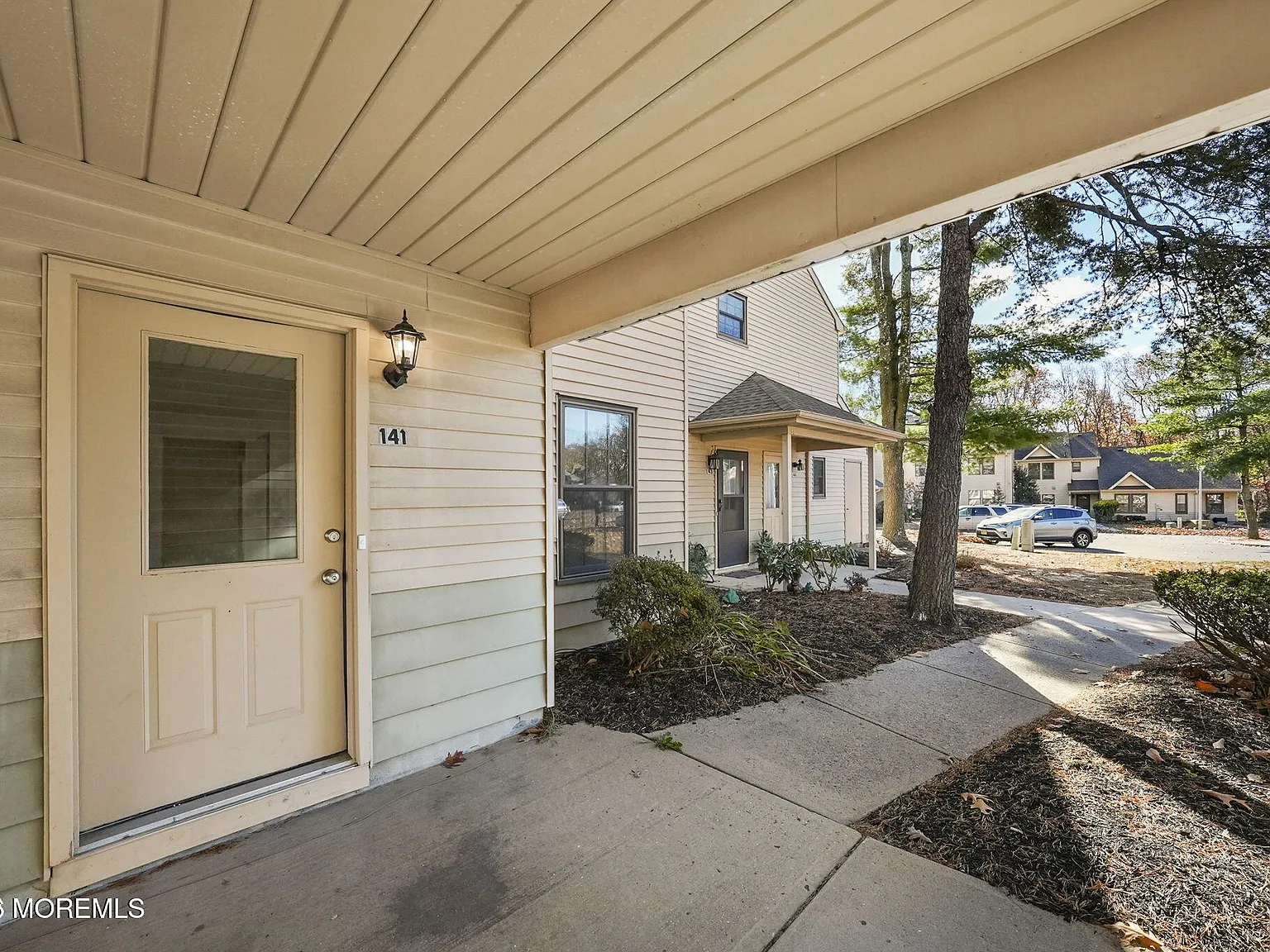 2 bed, 1033 sqft, $2,300 — Photo 1