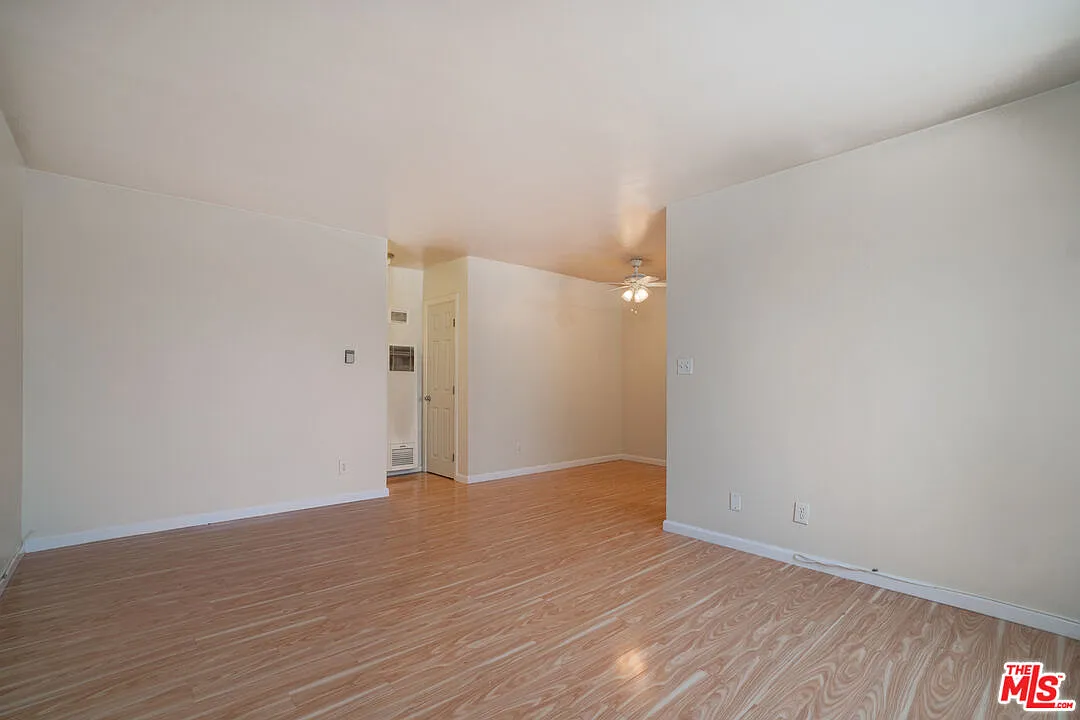 1 bed, 1.0 bath, 700 sqft, $2,295 — Photo 2