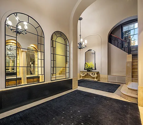 Sold by Compass | media 25