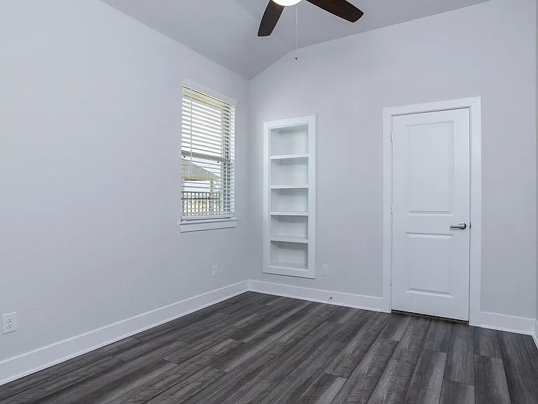 7603 Coral Lake Dr — Photo 21