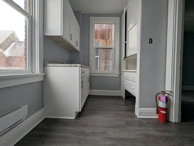 321 S Main St #7 — Photo 1