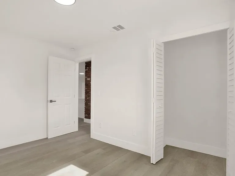 1004 Jersey St — Photo 4