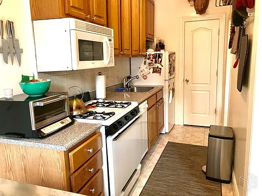 Rented by Halstead Real Estate | media 9