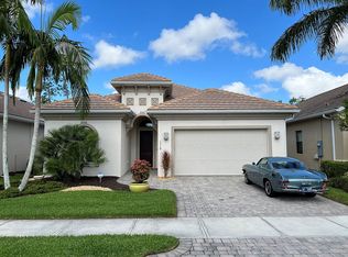 1518 Serrano Cir, Naples, FL 34105