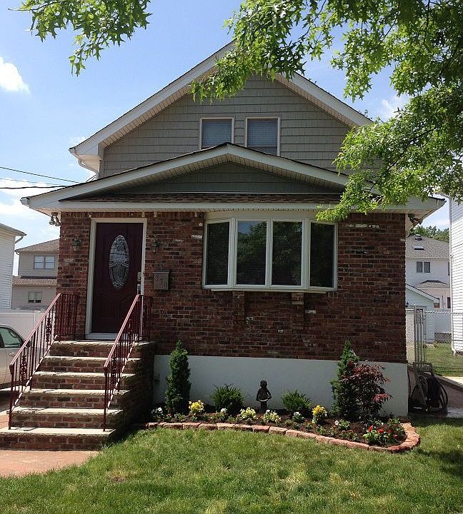 1st image of 378 Manhattan St