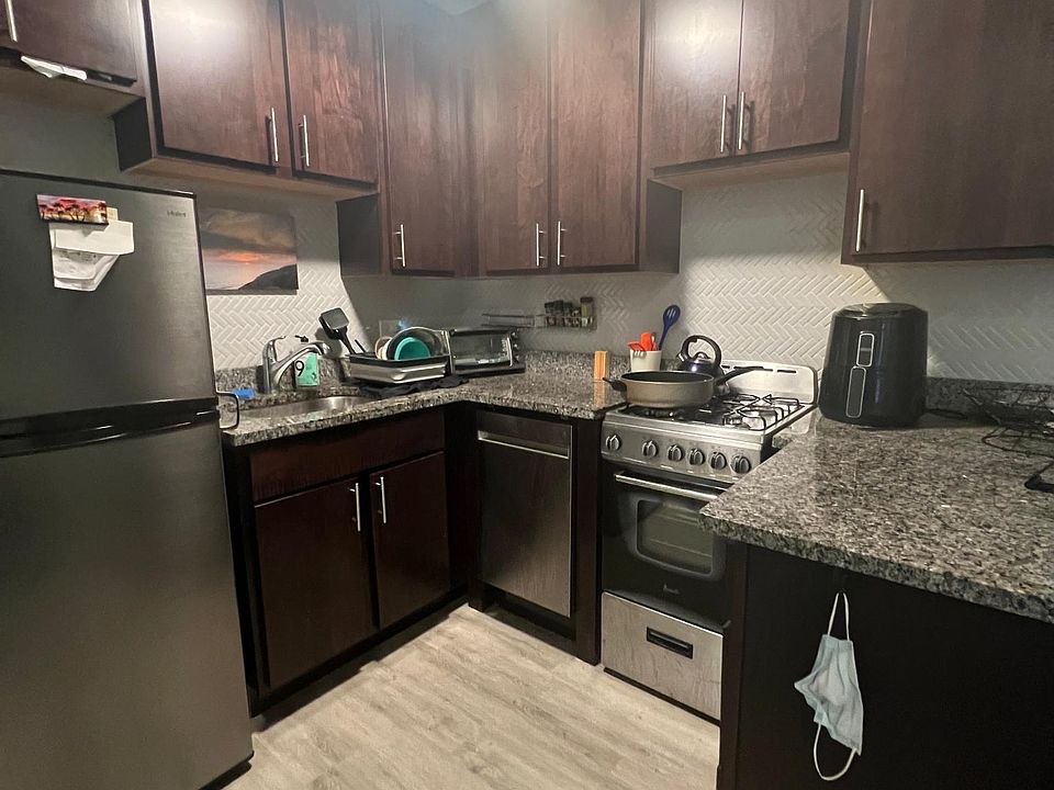 1st image of 1439 N Dearborn St #3B