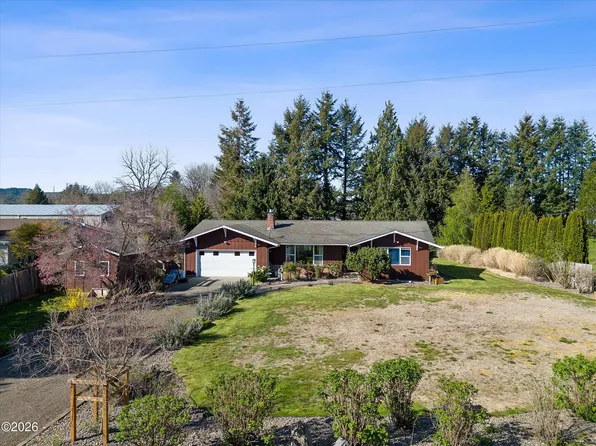 716 SW Darcy Ave, Siletz, OR 97380