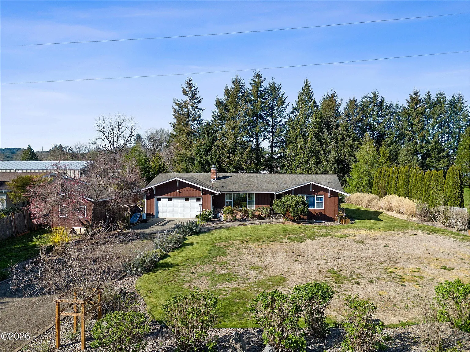 716 SW Darcy Ave photo 1