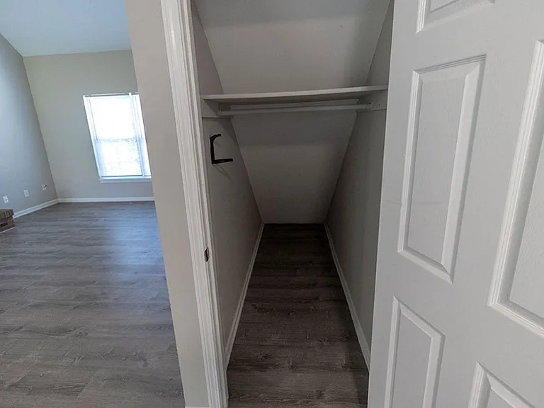 1912 Mirtle Grove Ct — Photo 12