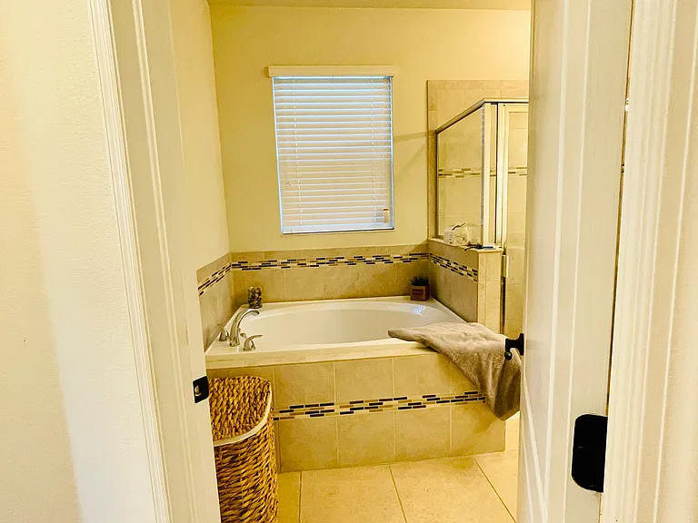 11233 Spring Point Cir — Photo 18