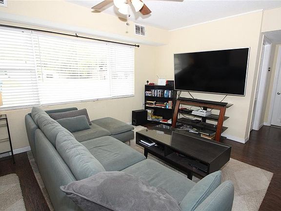 4th image of 4903 Magnolia Ave