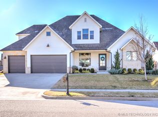 718 W 109th St S, Jenks, OK 74037